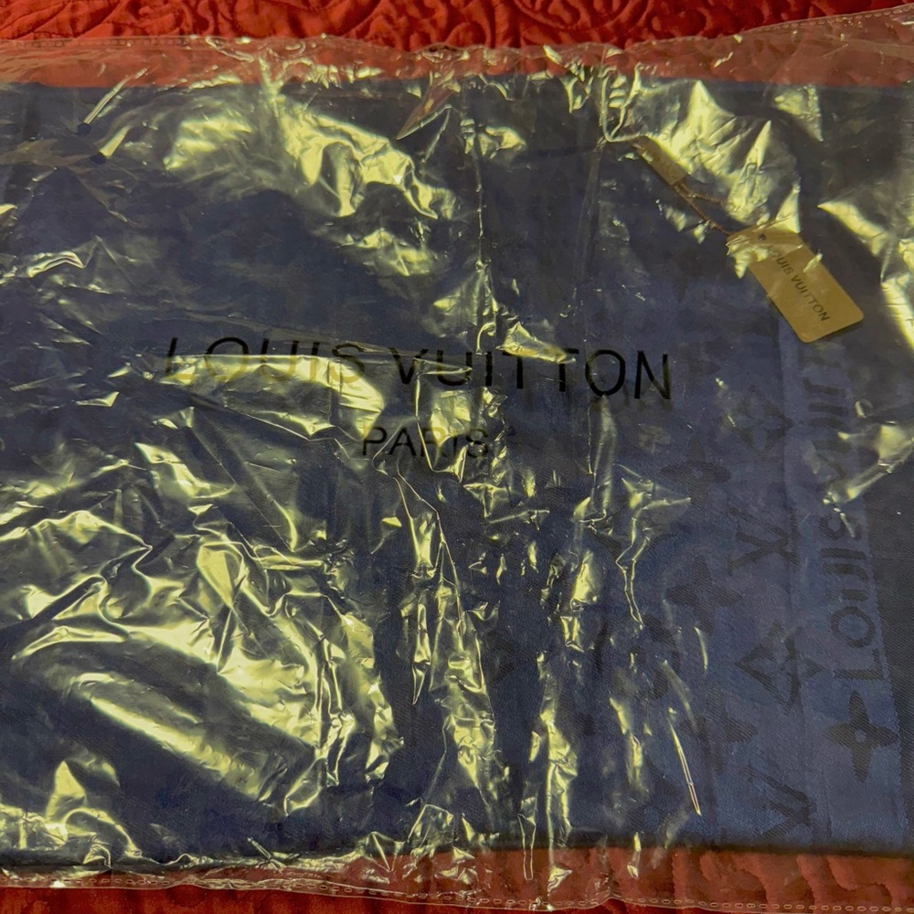 Navy Blue Louis Vuitton Monogram Shadow Stole - Picture 2 of 5
